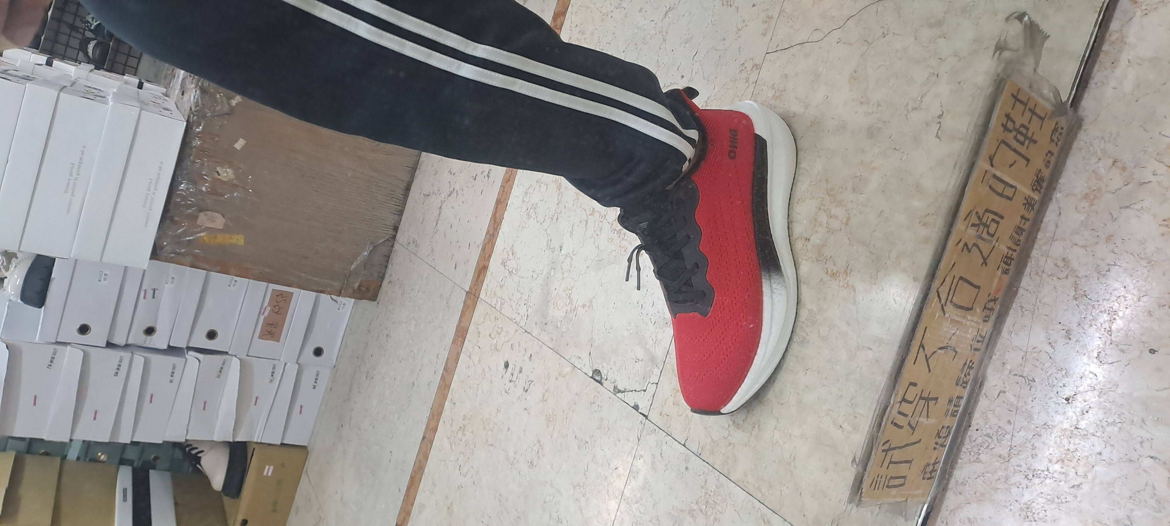 男士 踩下去會回彈喔一輩子沒有穿過這麼會回彈的鞋子穿起來非常輕鬆又非常的輕 運動休閒跑步散步工作鞋 推薦 12_6318 6