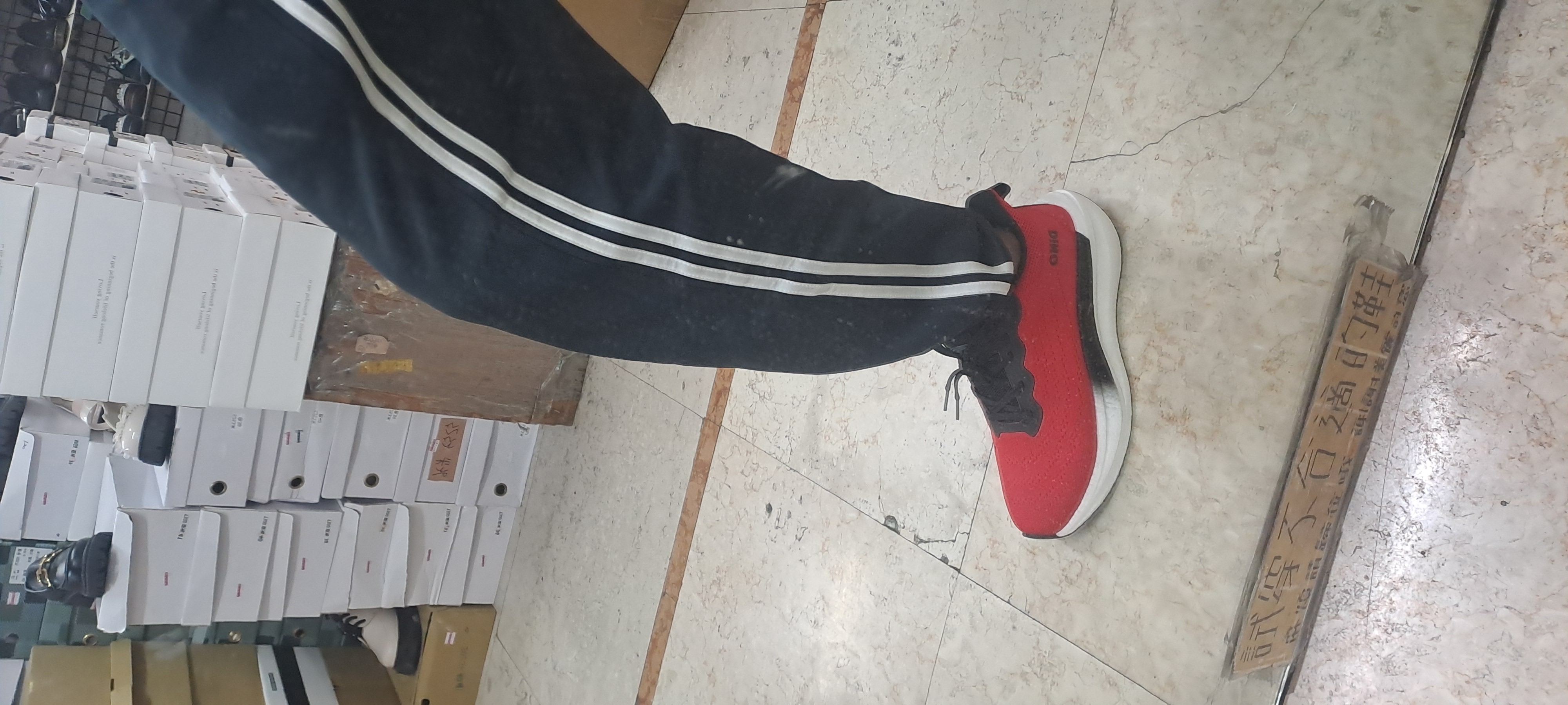 男士 踩下去會回彈喔一輩子沒有穿過這麼會回彈的鞋子穿起來非常輕鬆又非常的輕 運動休閒跑步散步工作鞋 推薦 12_6318 7