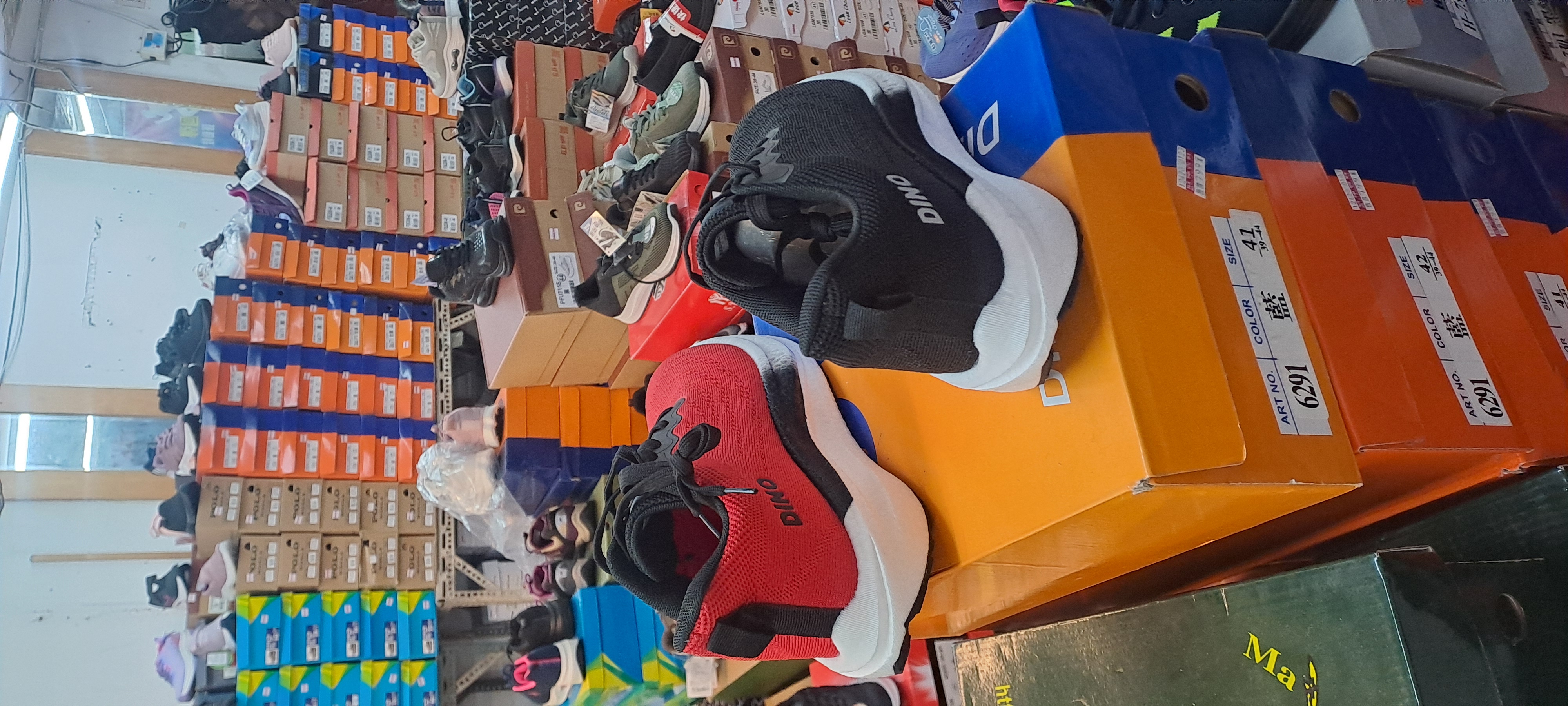 男士 踩下去會回彈喔一輩子沒有穿過這麼會回彈的鞋子穿起來非常輕鬆又非常的輕 運動休閒跑步散步工作鞋 推薦 12_6318 4