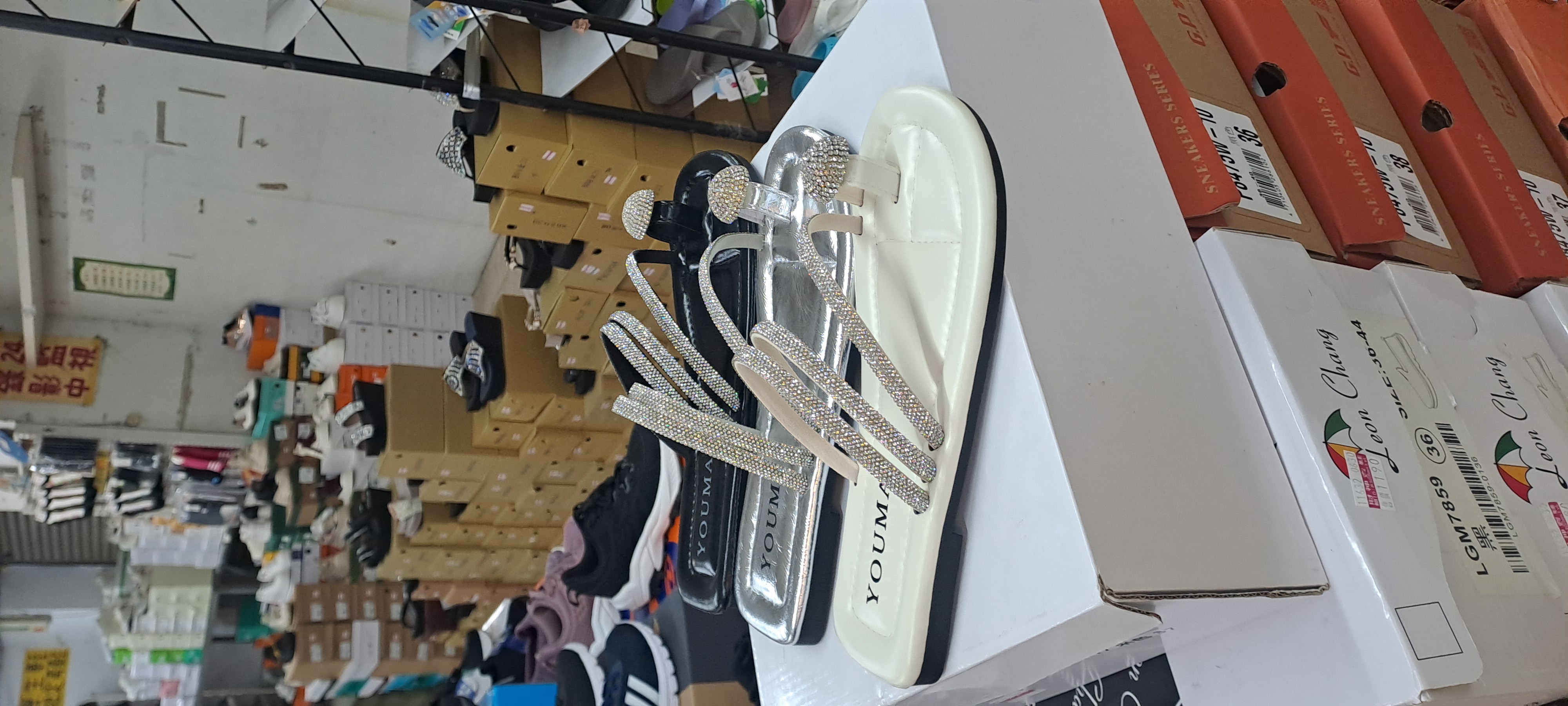 女士夾拇指涼鑽時尚拖涼鞋 6