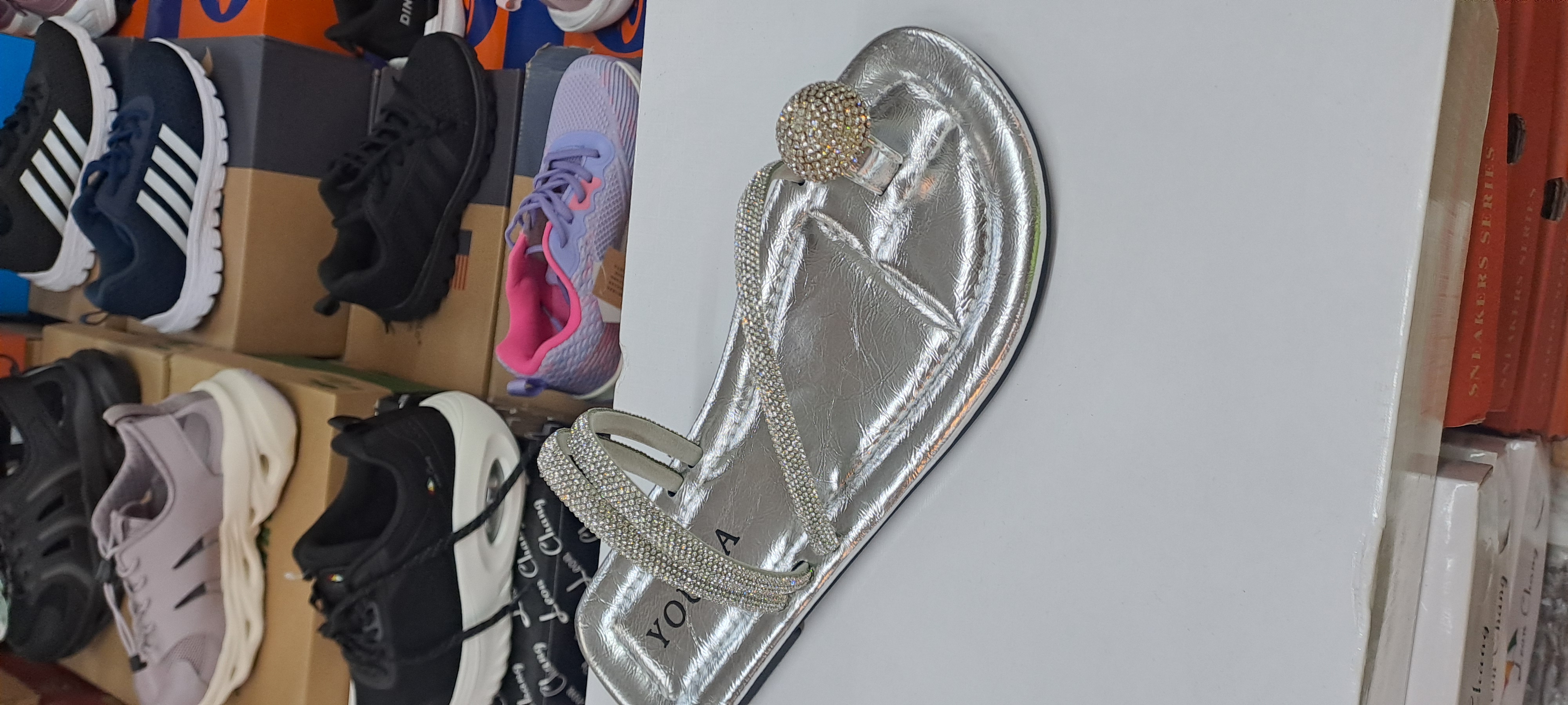 女士夾拇指涼鑽時尚拖涼鞋 3