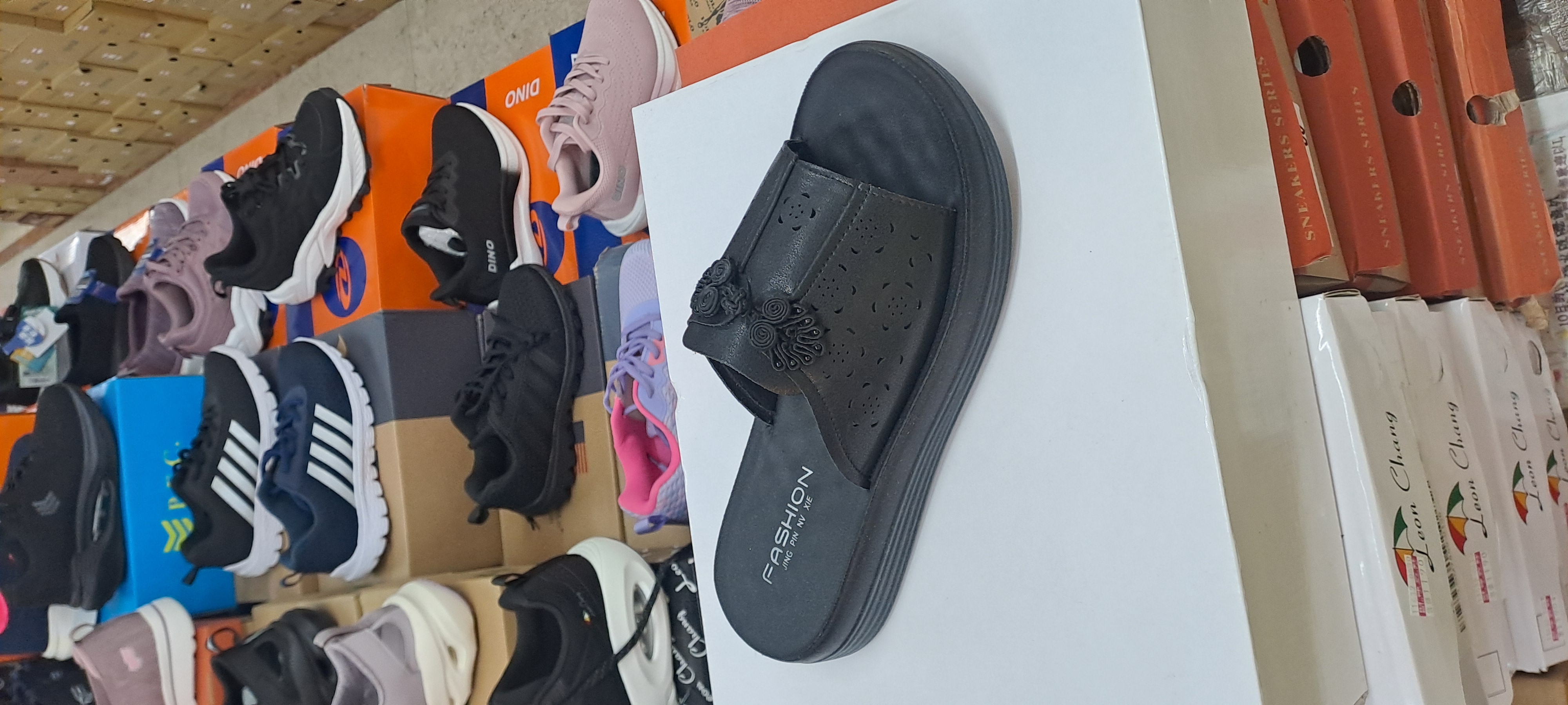 女士2026新款拖鞋 3