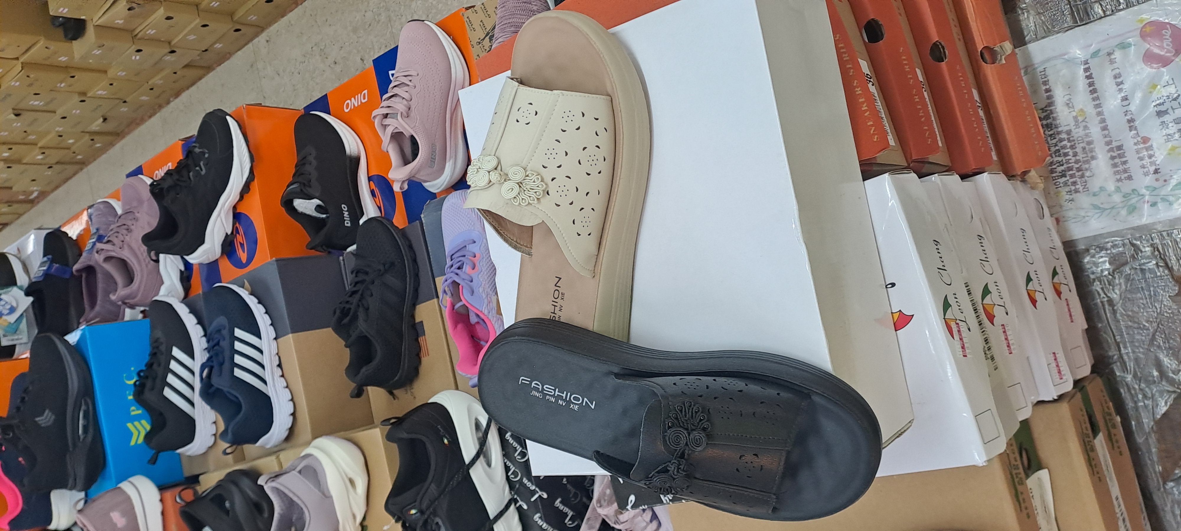 女士2026新款拖鞋 4