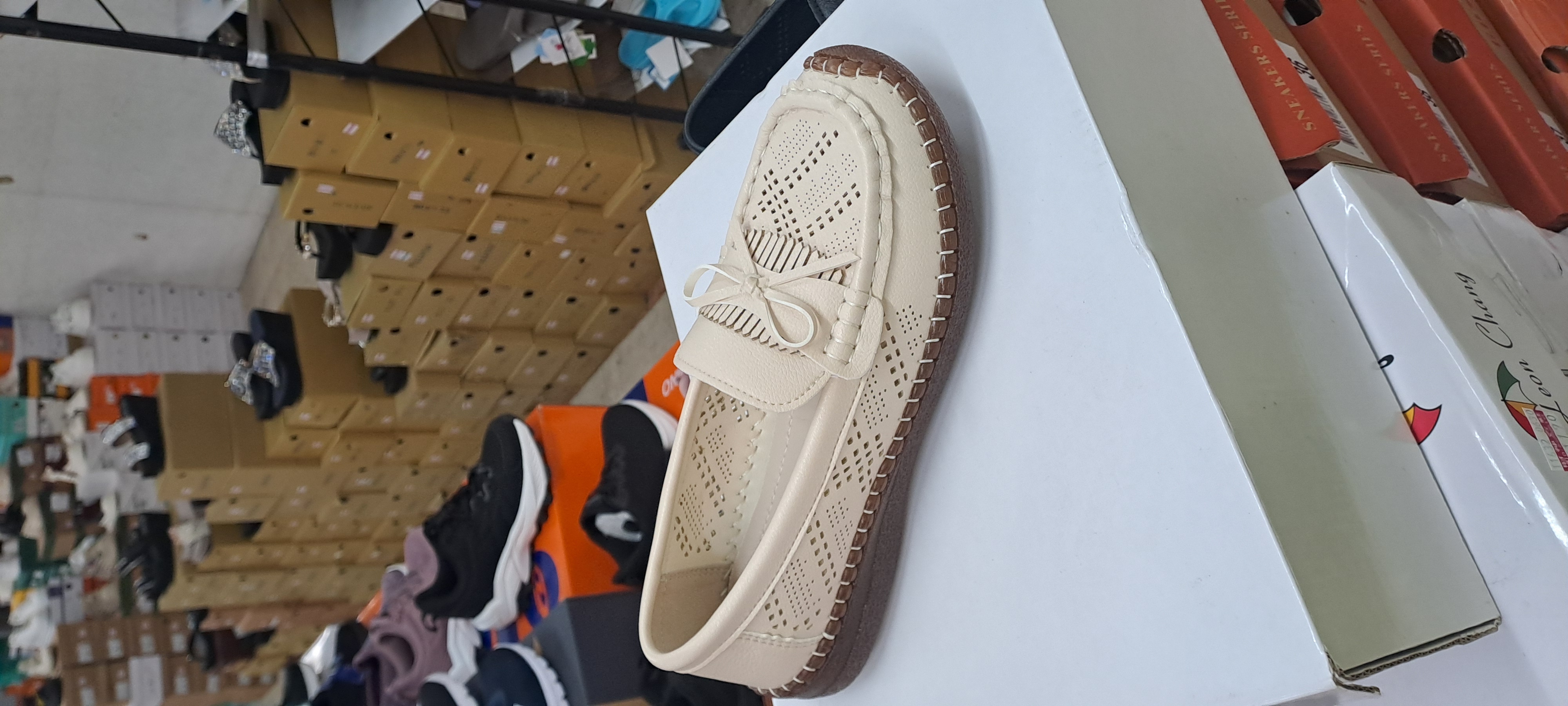 女士車線止滑透氣休閒鞋 3