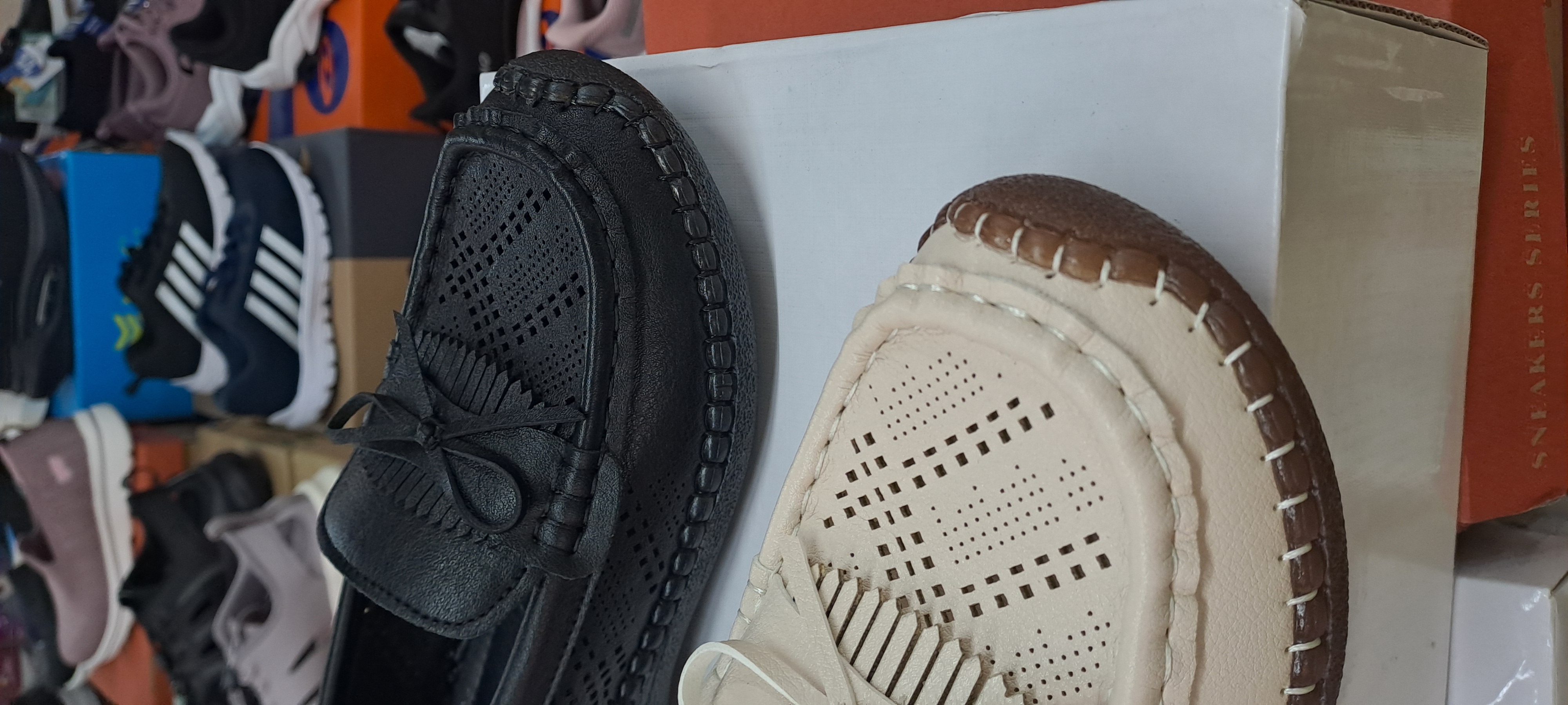 女士車線止滑透氣休閒鞋 6