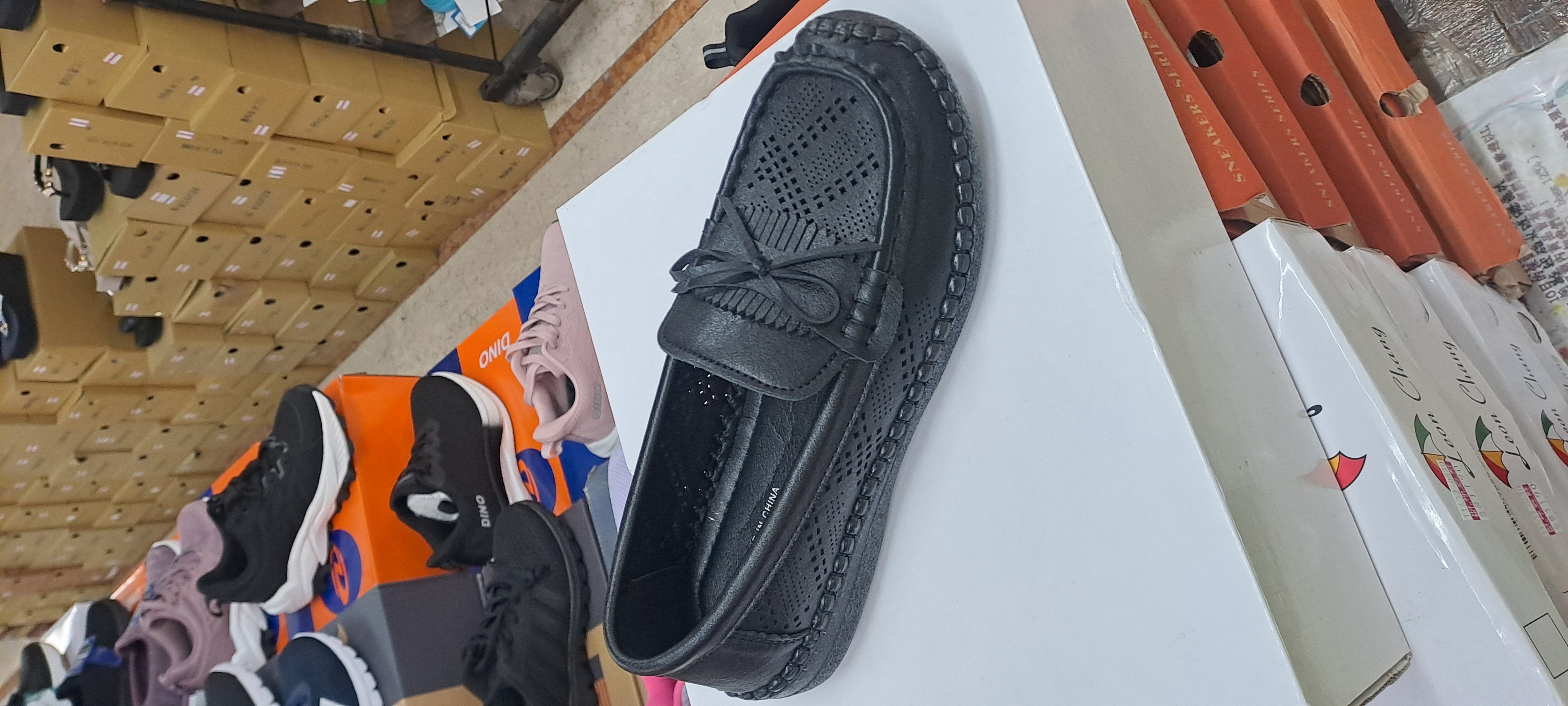 女士車線止滑透氣休閒鞋 2