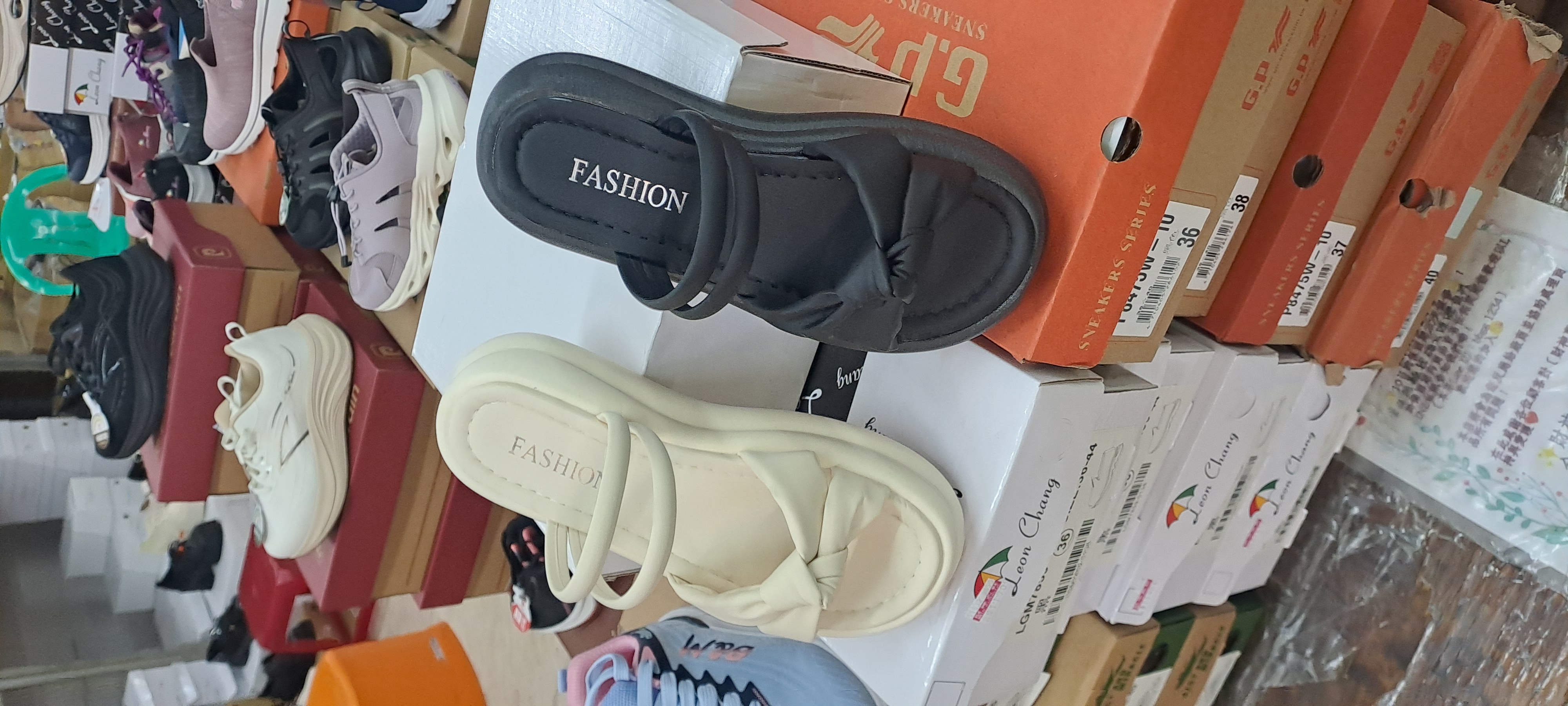 女士2026新款拖涼鞋