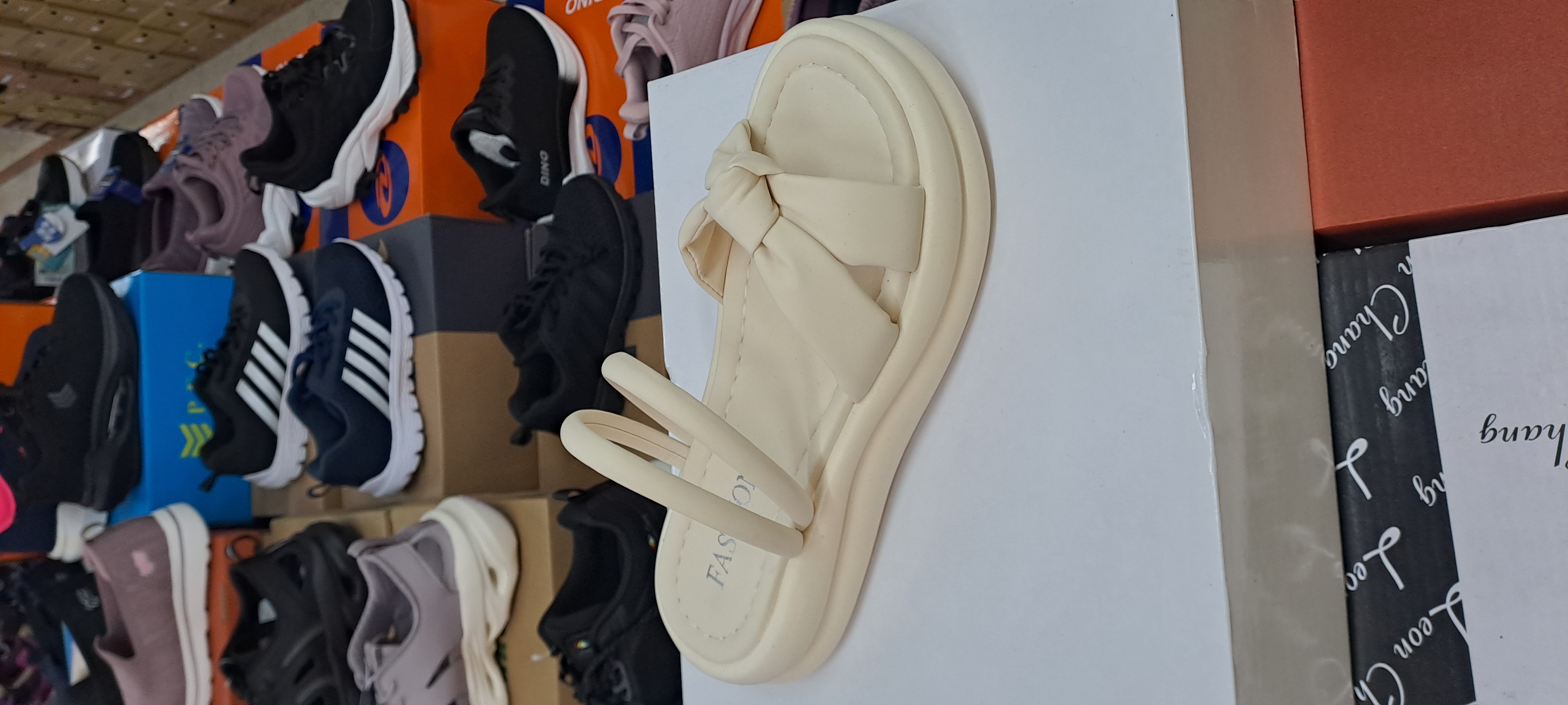 女士2026新款拖涼鞋 4