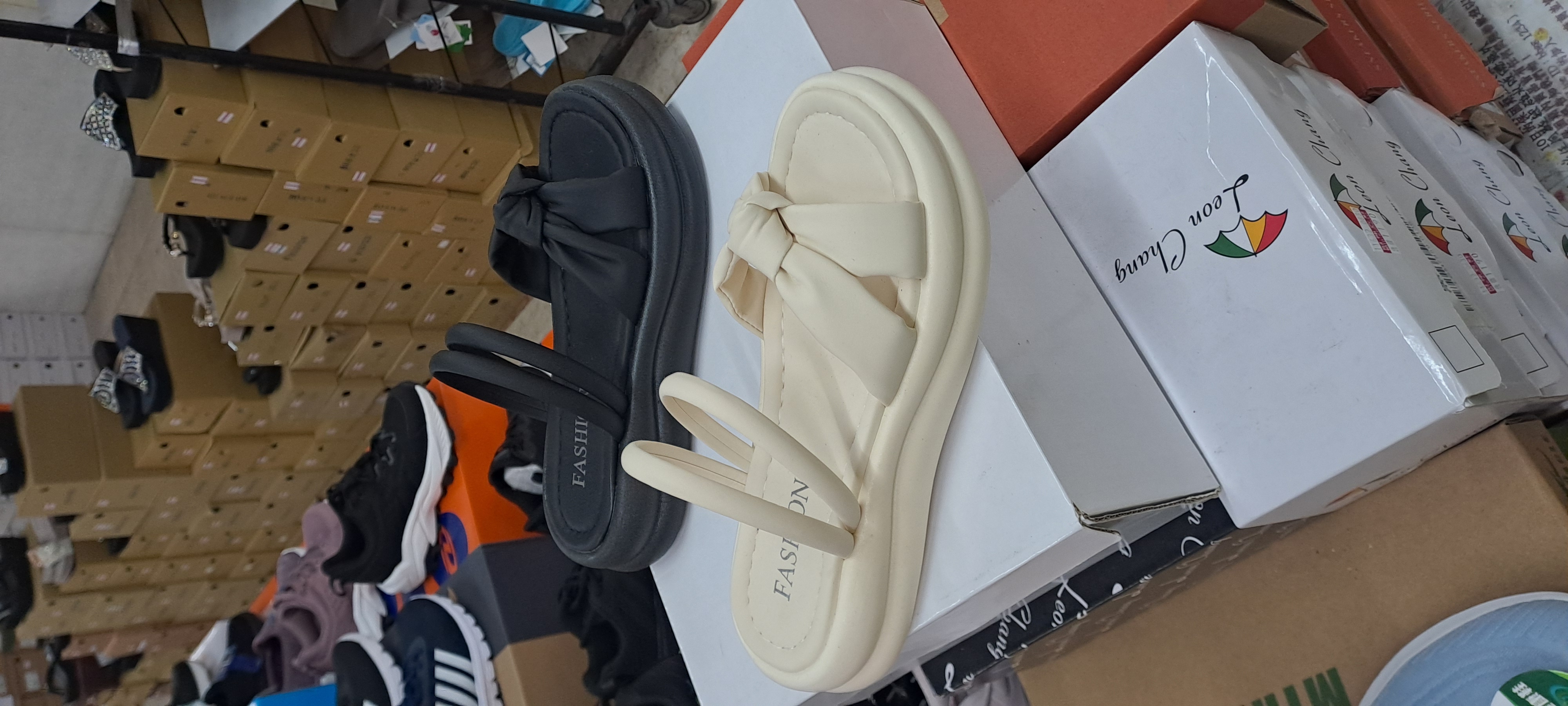 女士2026新款拖涼鞋 3