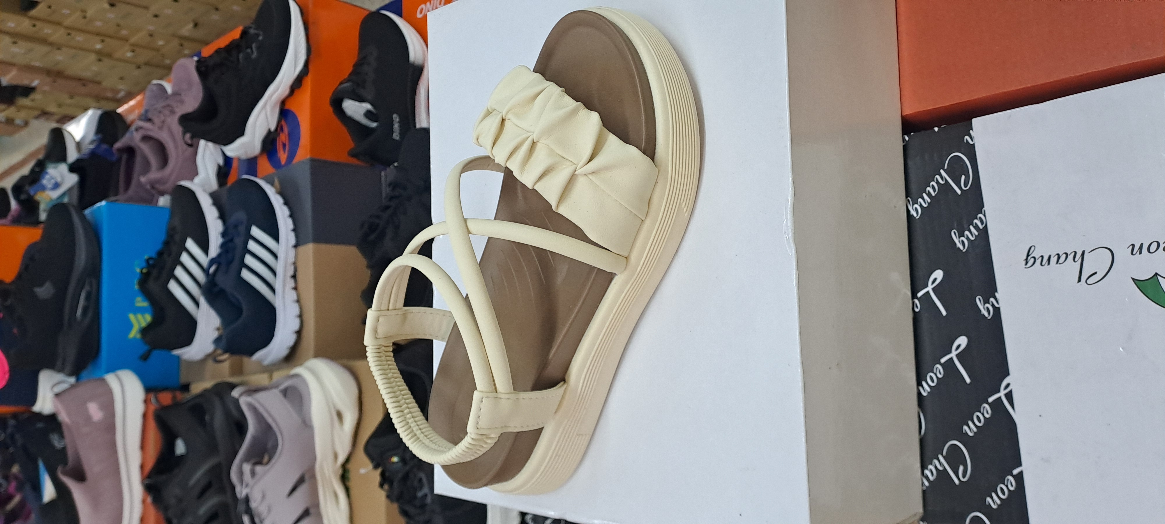 女士時髦女鞋涼鞋 2